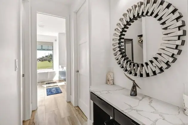 Ev (1625 NW 32nd Ct)