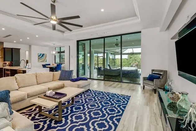 Ev (1625 NW 32nd Ct)