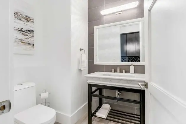Ev (1625 NW 32nd Ct)