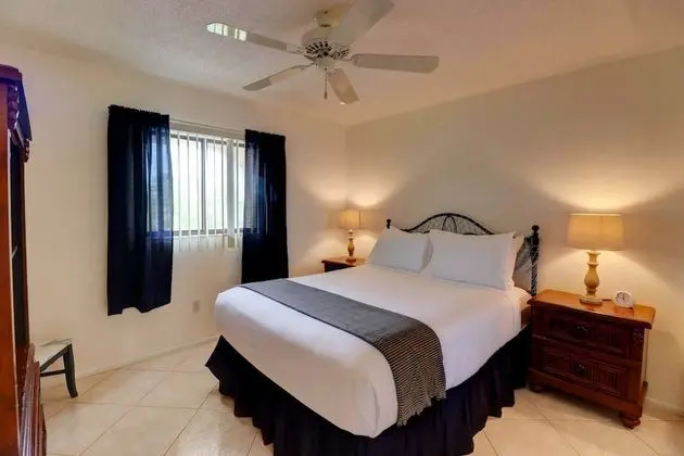 Daire (16360 Dublin Cir #202)