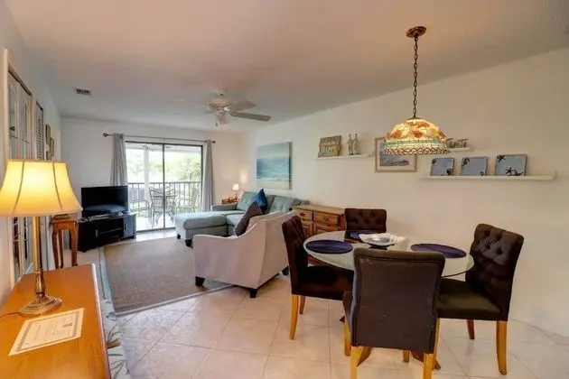 Daire (16360 Dublin Cir #202)