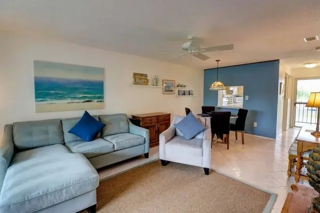 Daire (16360 Dublin Cir #202)