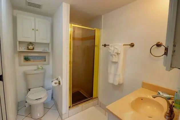 Daire (16360 Dublin Cir #202)