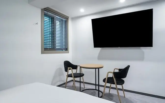 Oda (Deluxe Gaming Room (high-spec 2PC 65")
