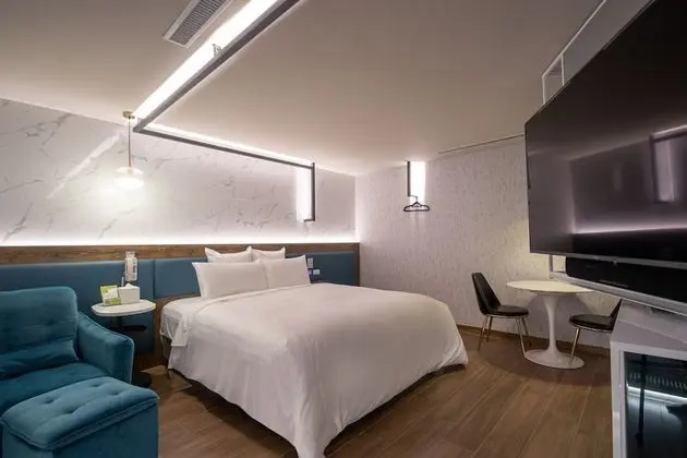 Deluxe Tek Büyük Yataklı Oda