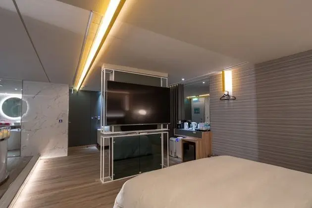 Deluxe Tek Büyük Yataklı Oda