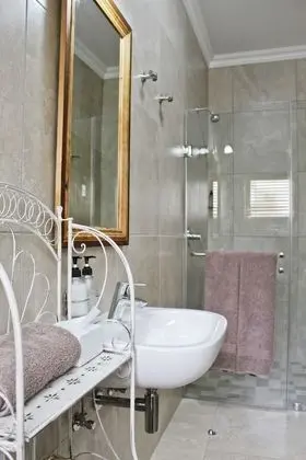 Comfort Oda, 1 Yatak Odası (Queen Room)