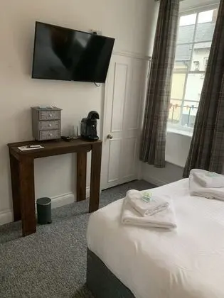 Standard Tek Büyük Yataklı Oda