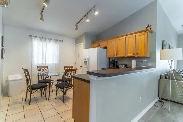 Ev (17637 Silver Creek)