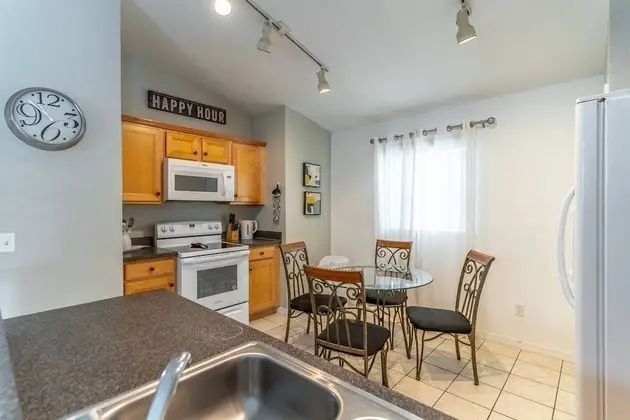 Ev (17637 Silver Creek)
