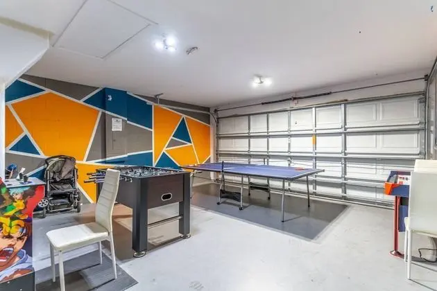 Ev (17637 Silver Creek)