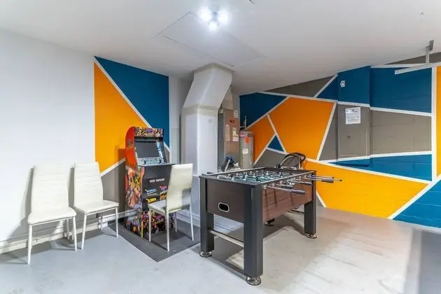 Ev (17637 Silver Creek)