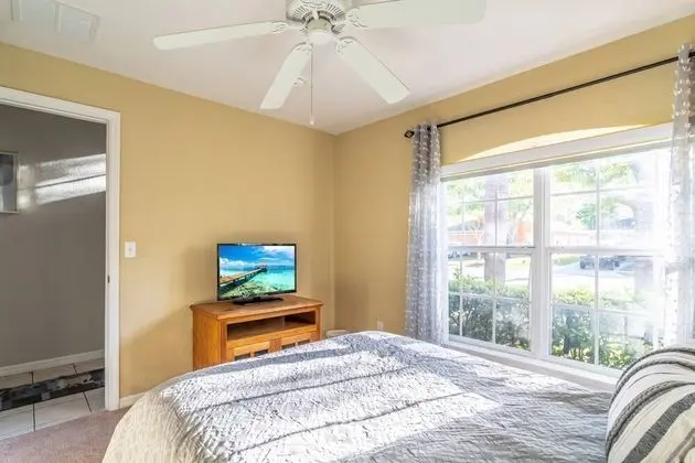 Ev (17637 Silver Creek)