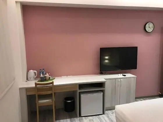 Tek Büyük Yataklı Oda (Dark Pink)