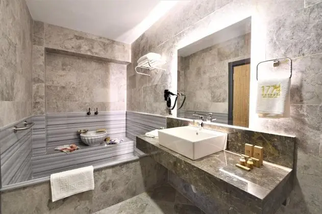 King Suite, Deniz Manzaralı, Balkonlu