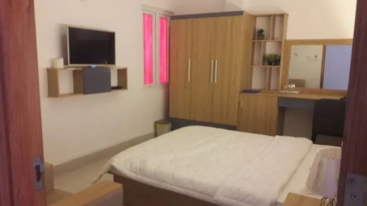 Standard Tek Büyük Yataklı Oda