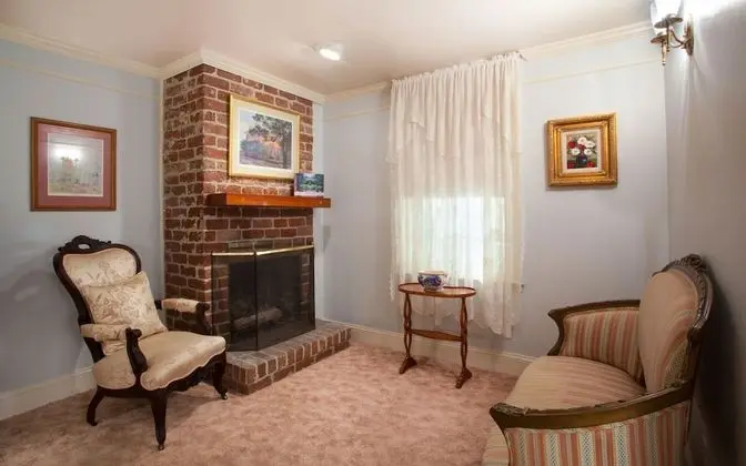 Room, 1 Queen Bed (205), Stairs Required