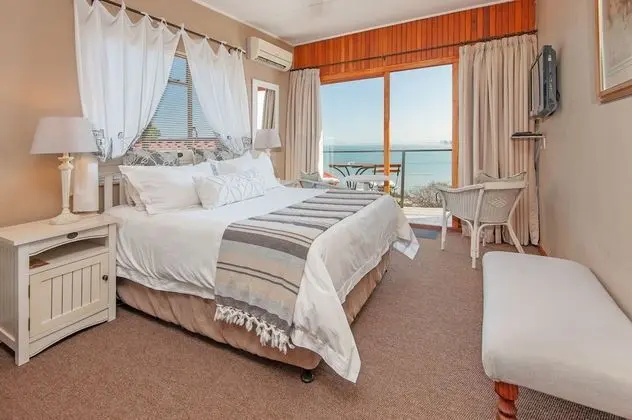 Deluxe Tek Büyük Yataklı Oda (Balcony & Bath)