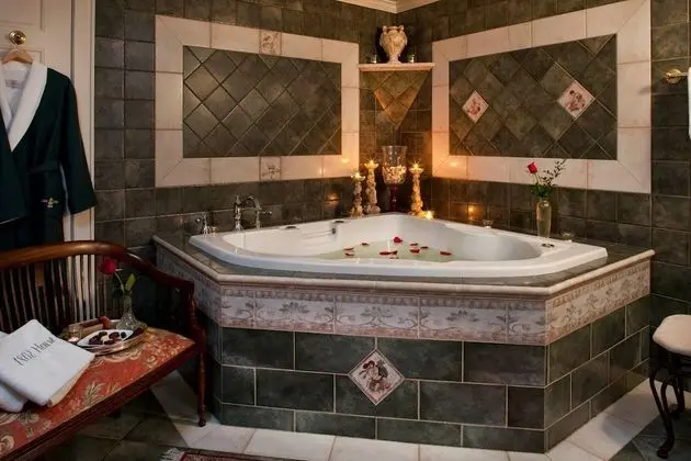Süit, Özel Banyo (Sebago Suite)