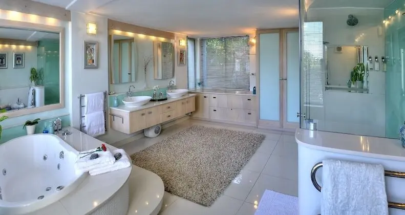 Premium Room, 1 King Bed, Spa Bath, Ocean View, Beachside