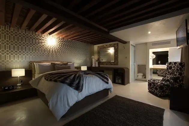 Deluxe Room Blanca