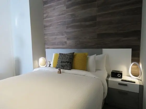 Deluxe Room Lola
