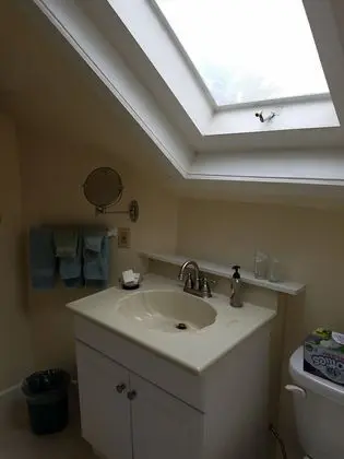 Basic Oda, 1 Büyük (Queen) Boy Yatak, Özel Banyo