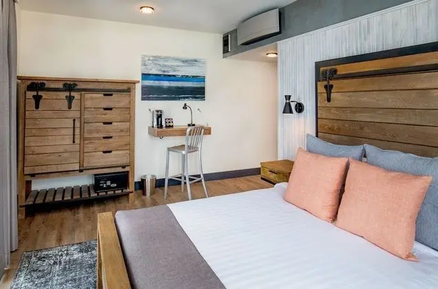 Standard Oda, 1 Büyük (Queen) Boy Yatak, Sigara İçilmez