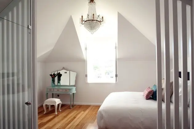 Tek Büyük veya İki Ayrı Yataklı Oda, Nehir Manzaralı