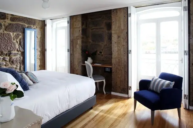 Tek Büyük veya İki Ayrı Yataklı Oda, Nehir Manzaralı