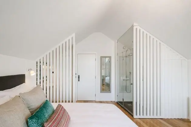 Tek Büyük veya İki Ayrı Yataklı Oda, Nehir Manzaralı