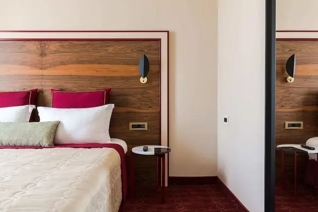 Superior Tek Büyük veya İki Ayrı Yataklı Oda