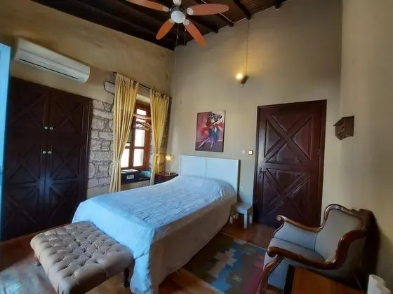 Teraslı Standart Oda, Havuz Manzaralı