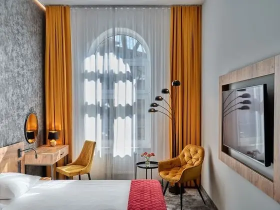 Standard Tek Büyük Yataklı Oda