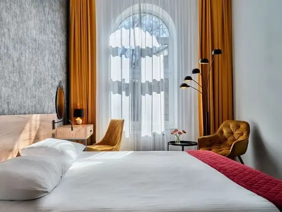 Standard Tek Büyük Yataklı Oda