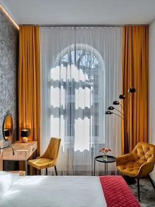 Standard Tek Büyük Yataklı Oda