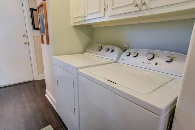 Ev (2 Bedrooms)