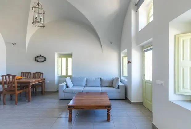 Romantic Villa, 2 Yatak Odası, Bahçeli