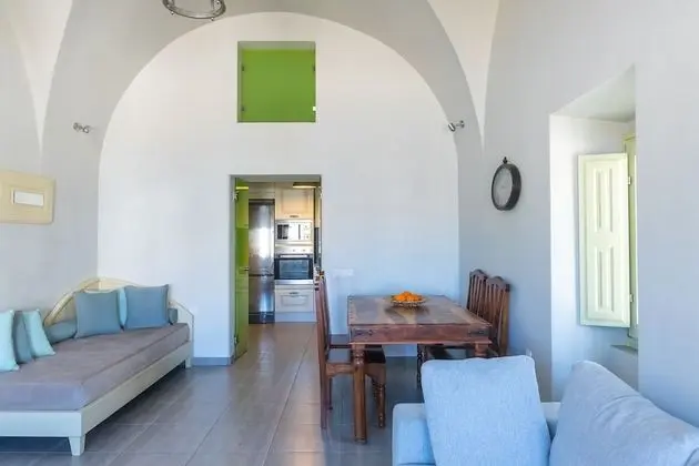 Romantic Villa, 2 Yatak Odası, Bahçeli