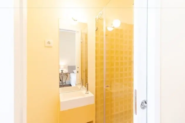 Deluxe Tek Büyük veya İki Ayrı Yataklı Oda, Özel Banyo