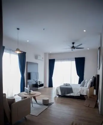 Oda, Balkon, Kısmi Deniz Manzaralı ( 1 King)