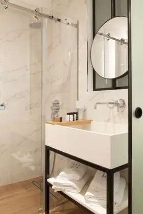 Comfort Tek Büyük Yataklı Oda, Şehir Manzaralı