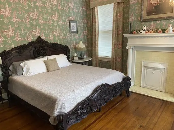 Design Tek Büyük Yataklı Oda, 1 Büyük (Queen) Boy Yatak, Sigara İçilmez