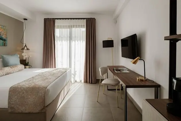 Deluxe Tek Büyük veya İki Ayrı Yataklı Oda