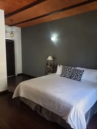De Luxe Room