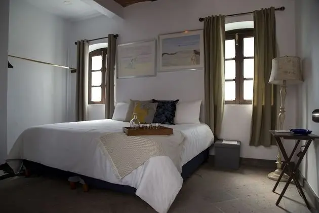 De Luxe Room
