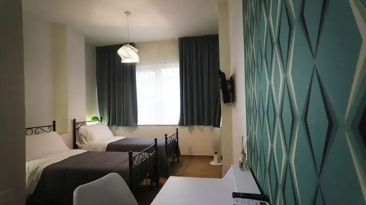 Tek Büyük veya İki Ayrı Yataklı Oda