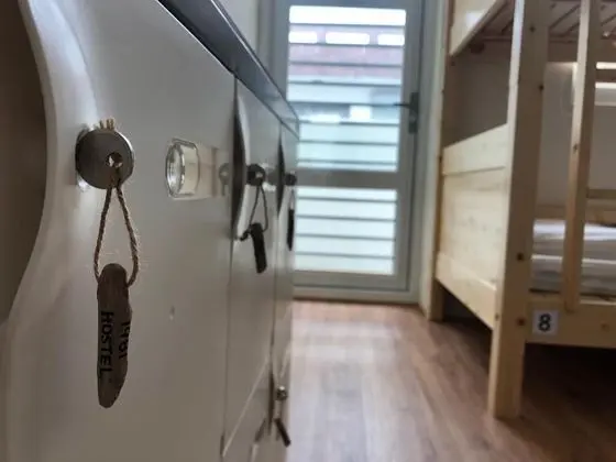 Ortak Ranzalı Oda, Karma Ranzalı Oda, Ortak Banyo