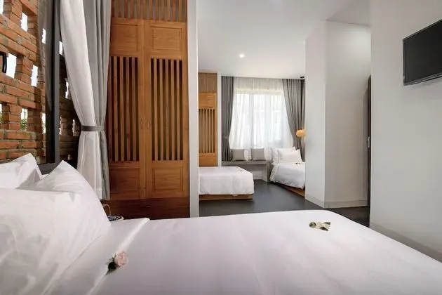 Deluxe Üç Kişilik Oda (with Windows)