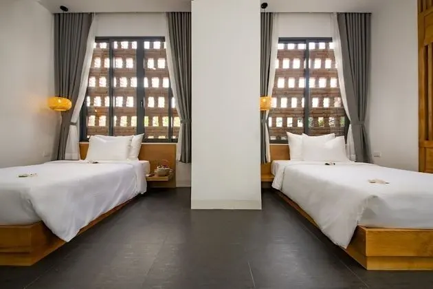 Deluxe Üç Kişilik Oda (with Windows)